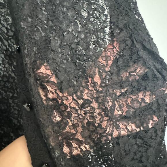 Ann Taylor Black Lace Button Down Top w/ White Accents Size 6 Classic Look - Picture 3 of 9